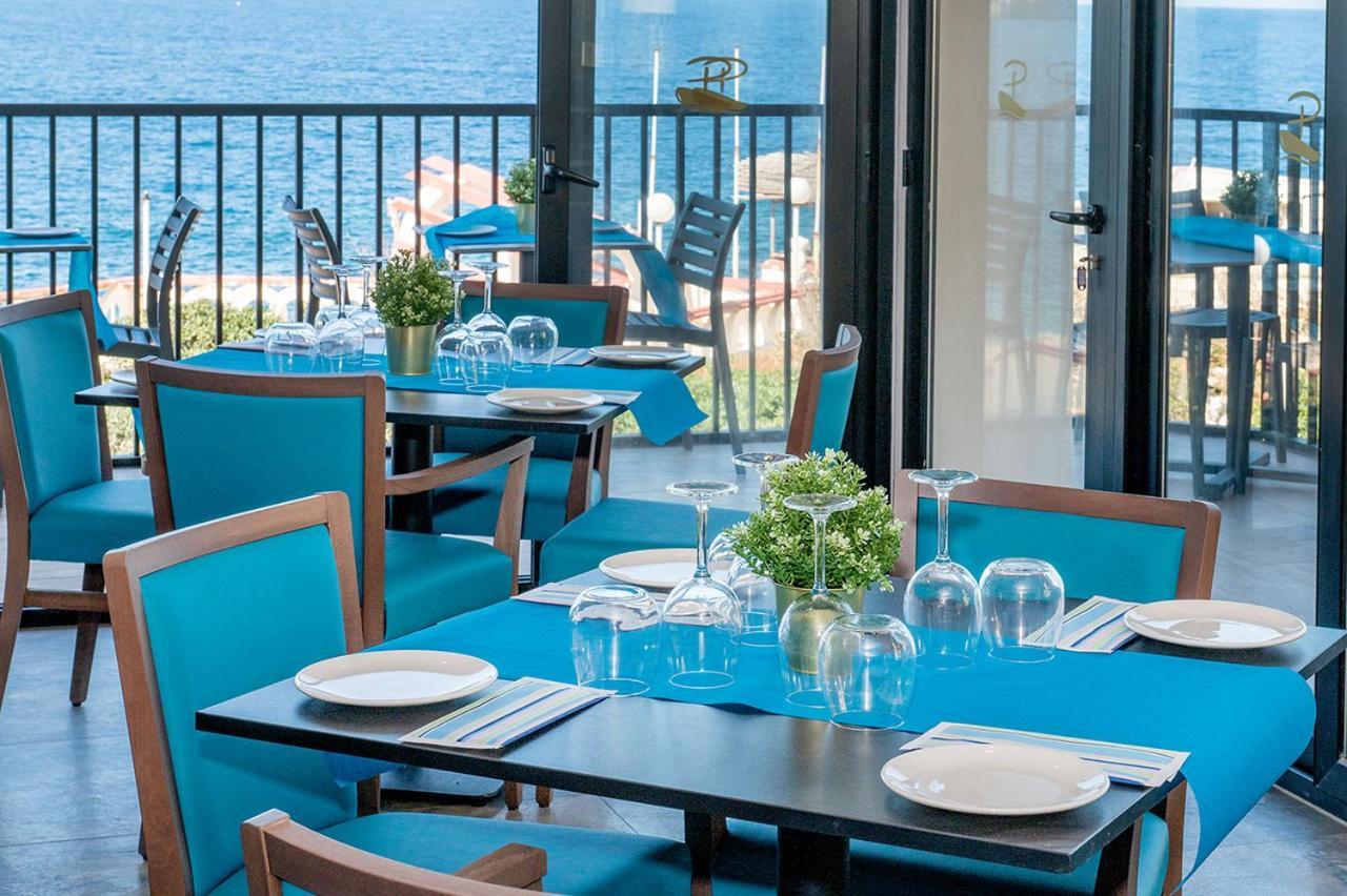 Islet Promenade Seafront 1 Bedroom Apartment With Sea View Balcony By Getawaysmalta خليج سانت بول المظهر الخارجي الصورة